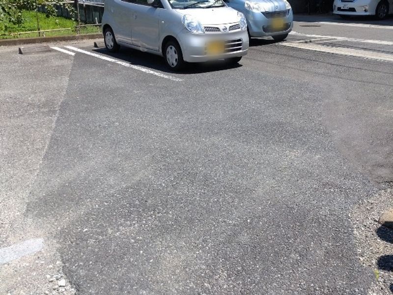 レオパレスグリーンクラブ 駐車場