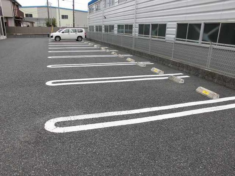 レオネクストＮ１ 駐車場