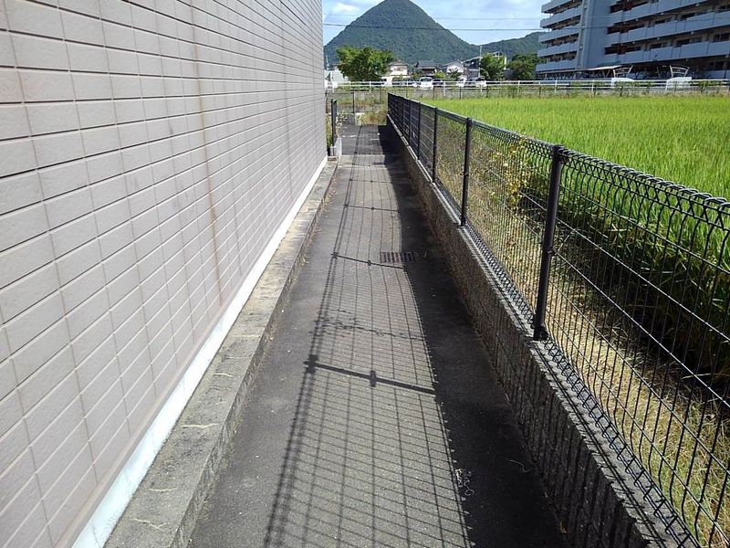 レオパレス新名 共用部分