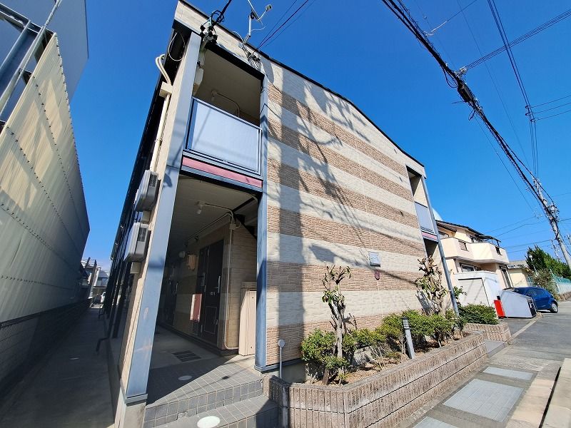 レオパレスリベルター 外観