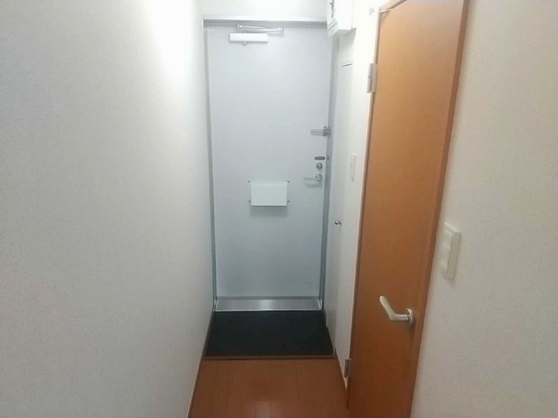 レオパレス雷塚Ⅱ 玄関