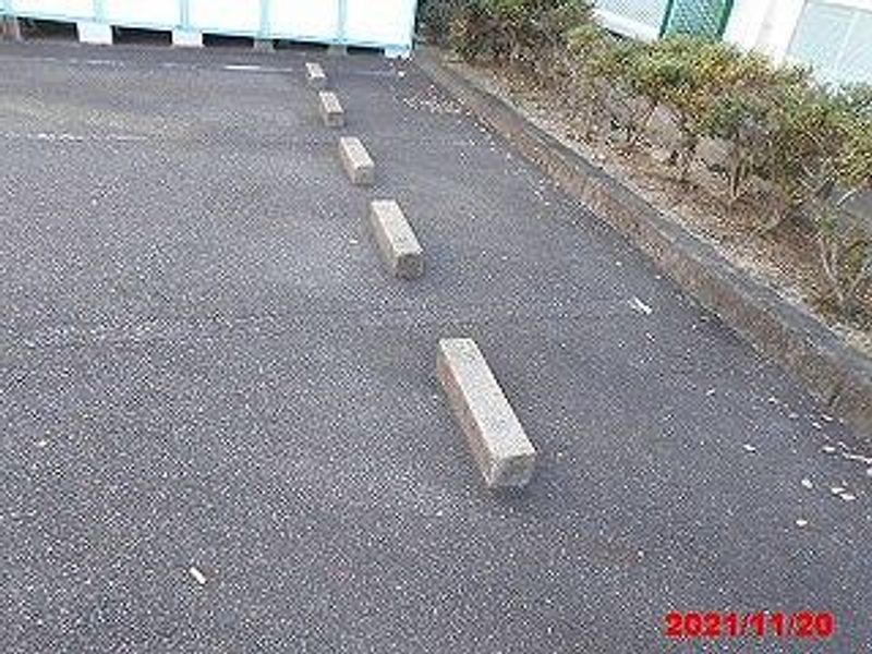 レオパレスＩＮＯＷ 駐車場