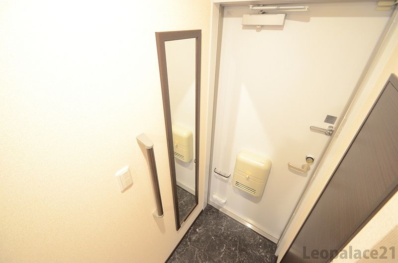 クレイノウィステリア 玄関