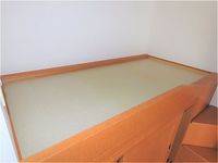 レオパレスヴィラージュ彩 寝室