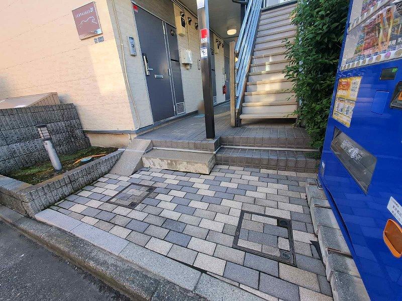 レオパレス冨士 エントランス
