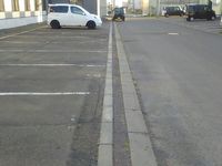レオパレスＰｅａｃｅｆｕｌ元町 駐車場