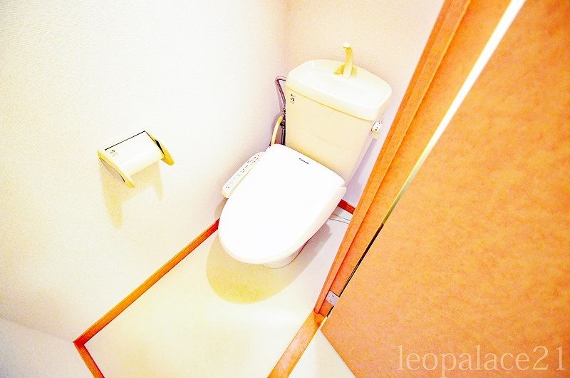 レオパレスカメリア トイレ
