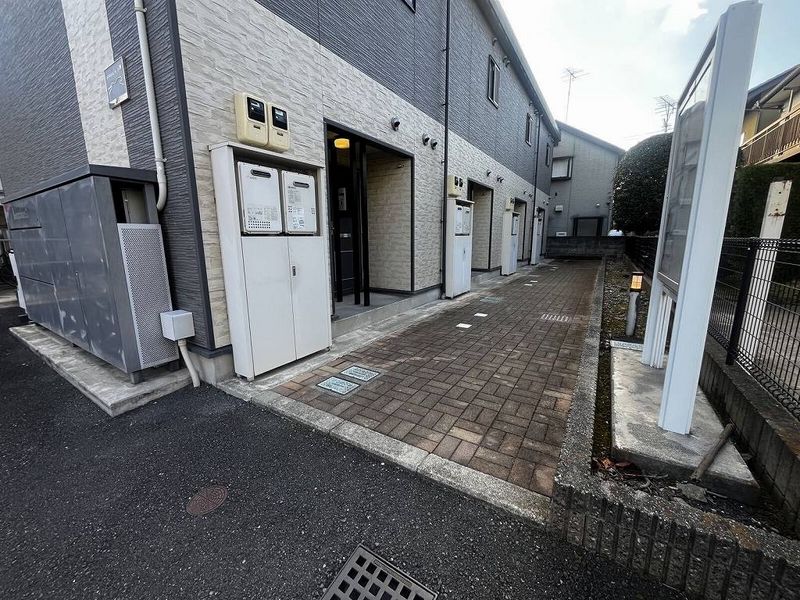 レオパレスシルフィ エントランス