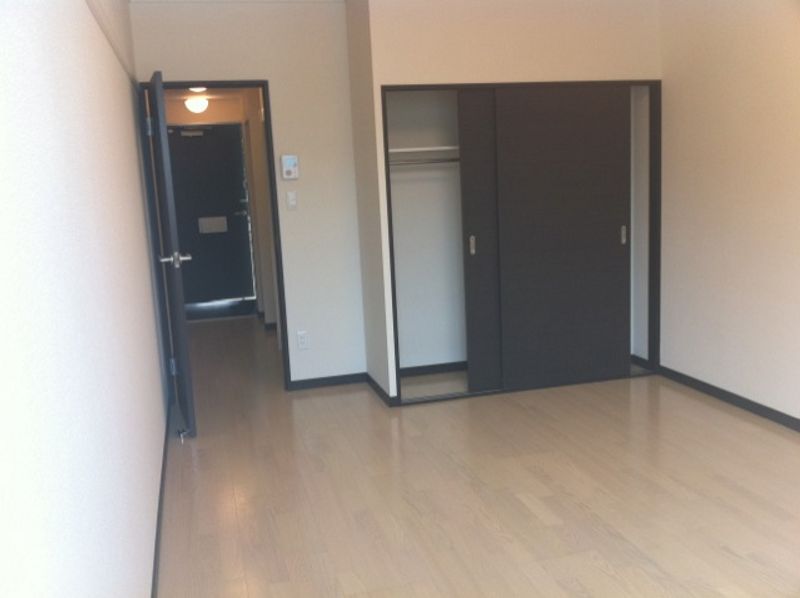 レオネクストビーチサイド 居間