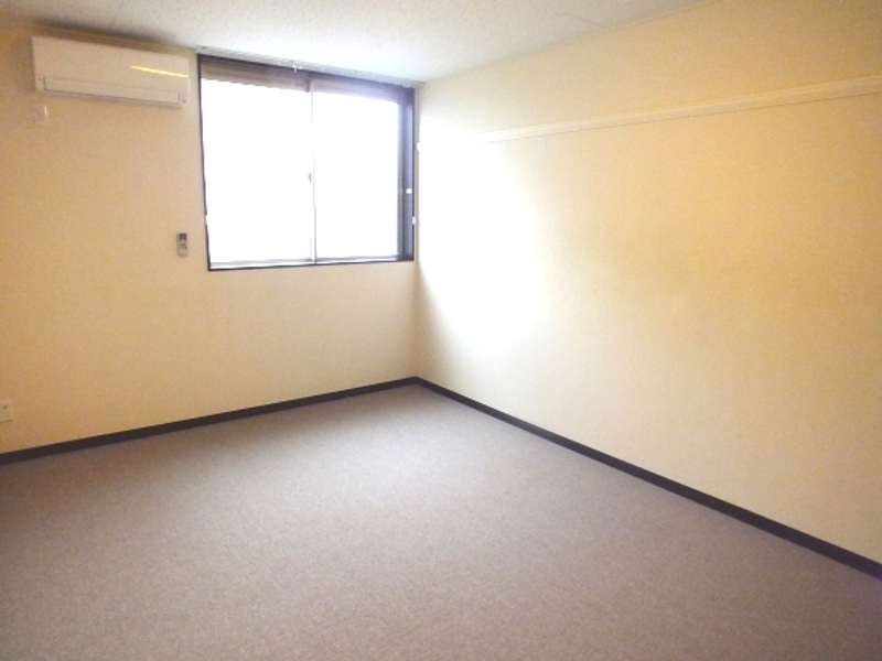 LEONEXT Linden House Bedroom