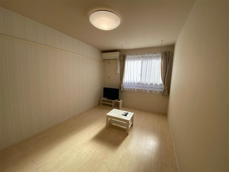 クレイノＫサンライトⅤ 居間