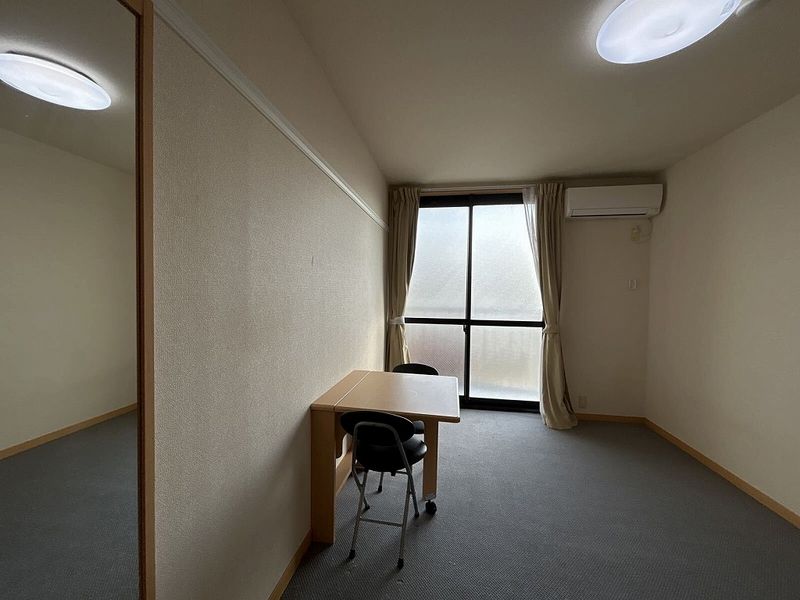 レオパレス新座サンハイツ 居間