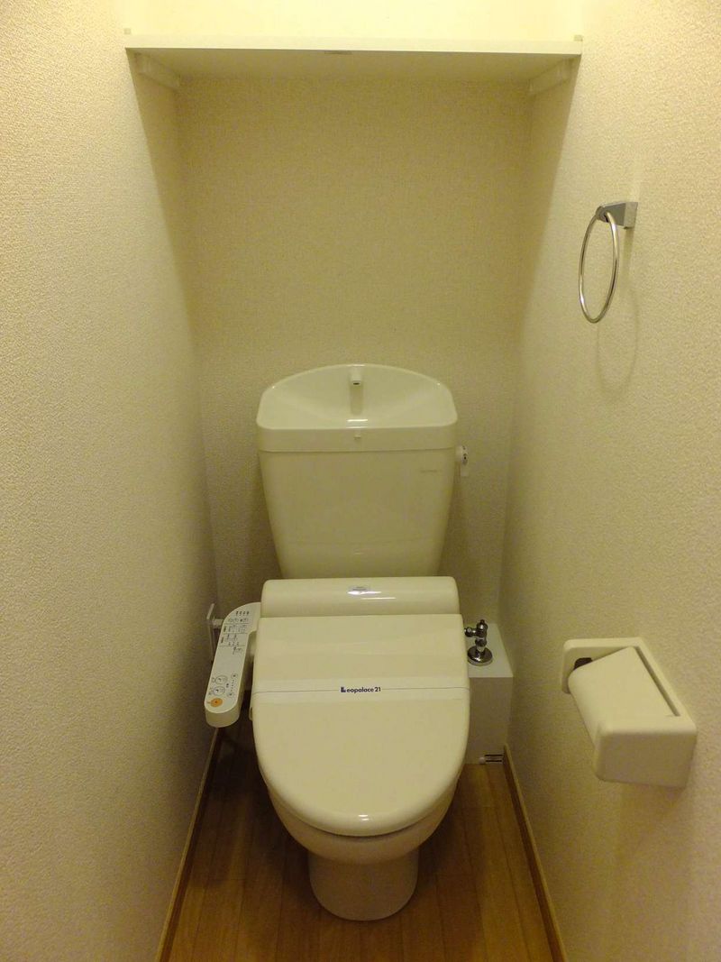レオパレスリョーヒーナ トイレ