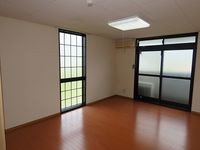 レオパレスクレール 居間
