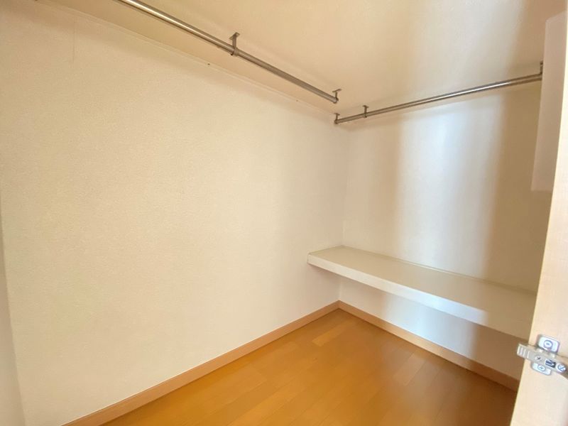 レオパレスムーブメント鶴瀬 収納
