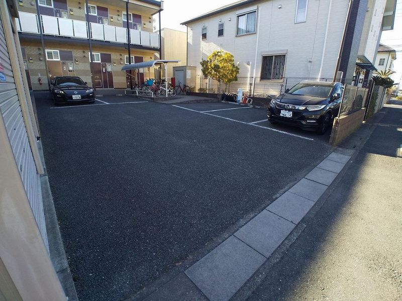 レオパレスＷＡＫＡＢＡ 駐車場