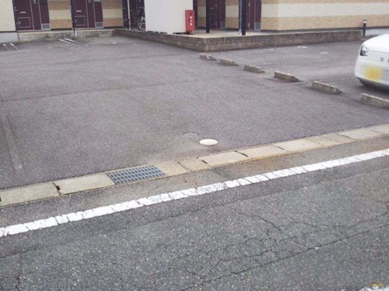 レオパレス朝日北 駐車場