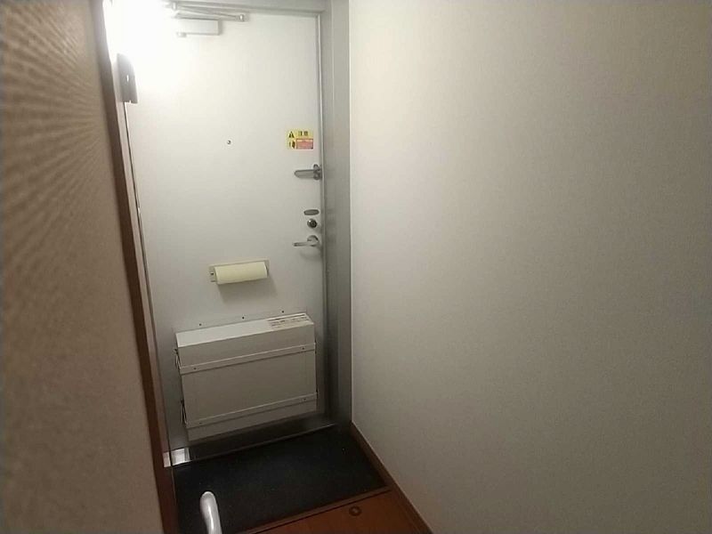 レオパレスメルベーユⅢ 玄関