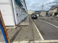 レオパレス松 エントランス