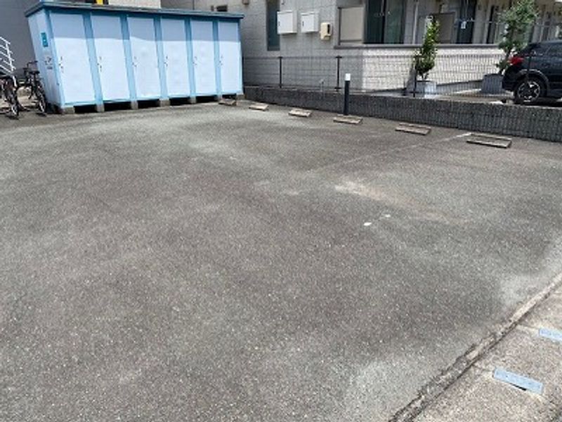 レオパレス３６２フラット 駐車場