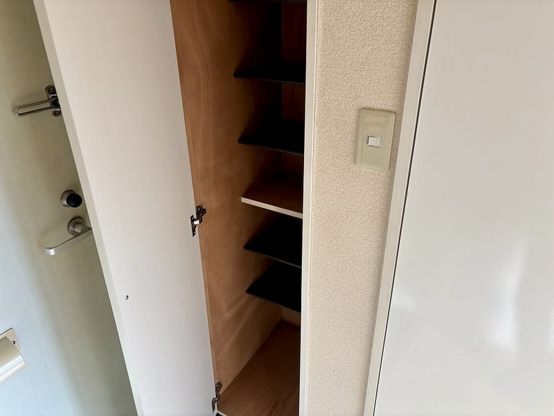 レオパレスシェソワ 収納