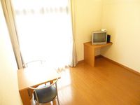 レオパレスＭＫプラザ 居間