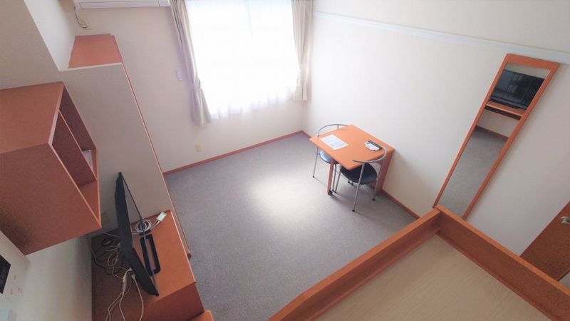 レオパレスＯＧＡＷＡ　Ｙ 居間