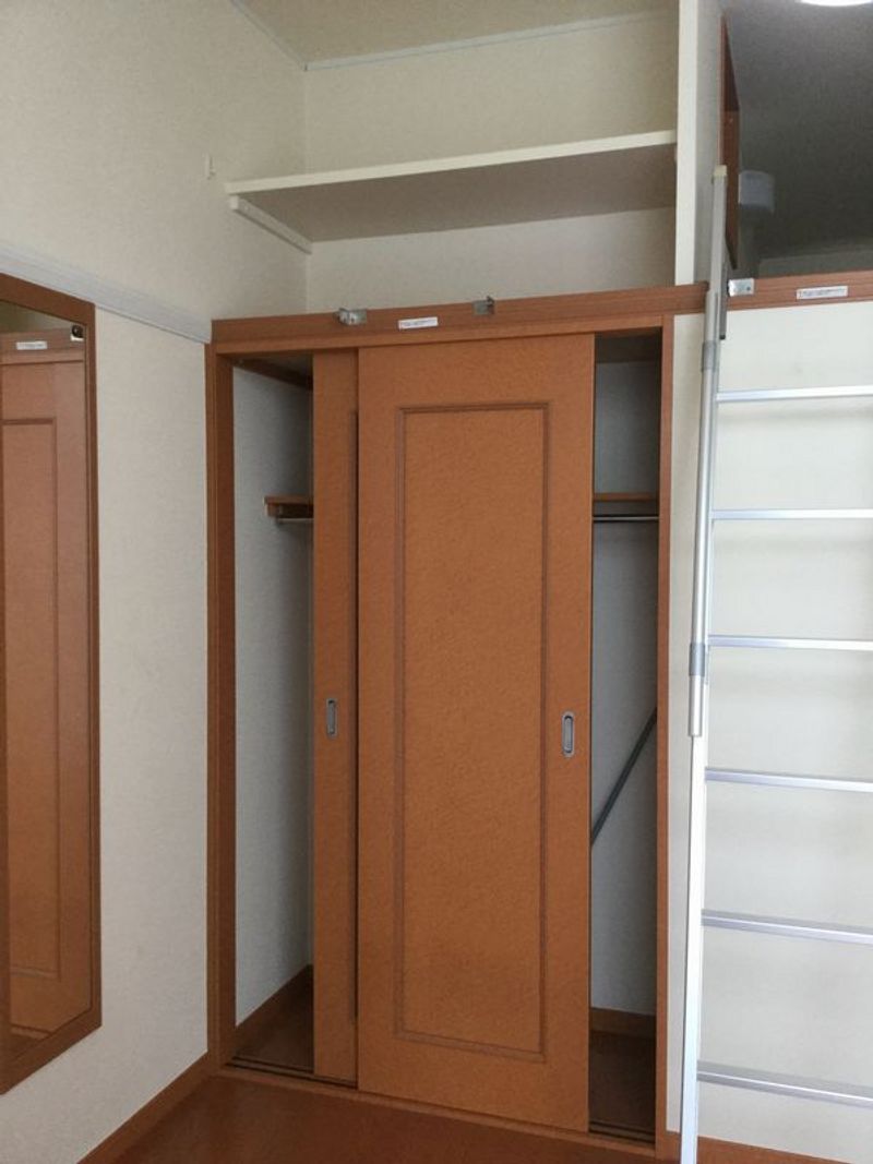 レオパレスリバーパークハイツⅡ 収納