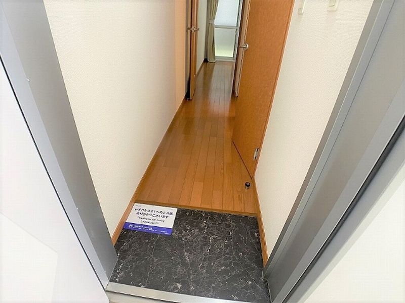 レオパレスＦＲＩＥＮＤＬＹ 玄関