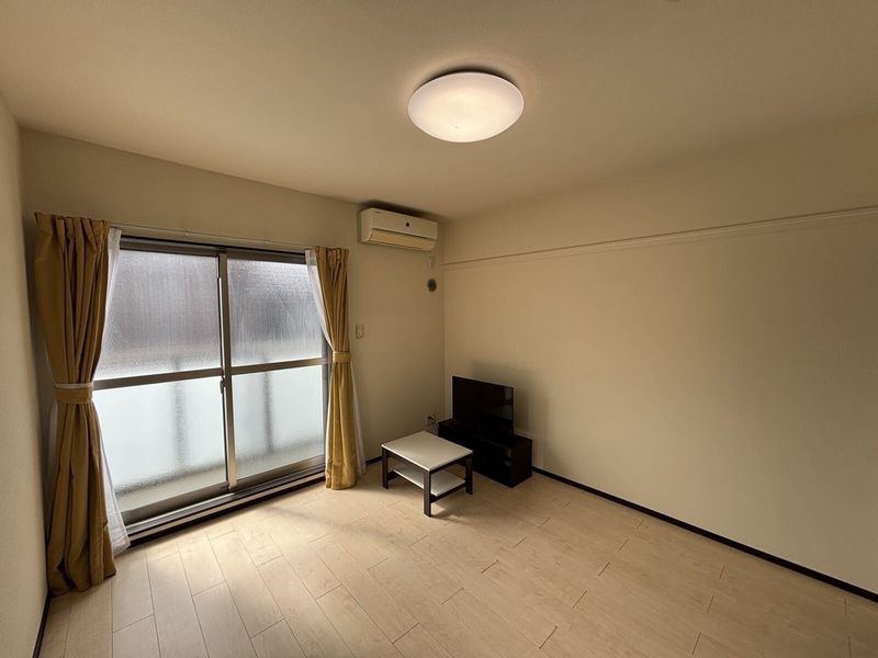 レオネクストアンビエントⅡ 居間