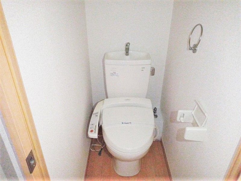 レオパレスバーディーパレス トイレ