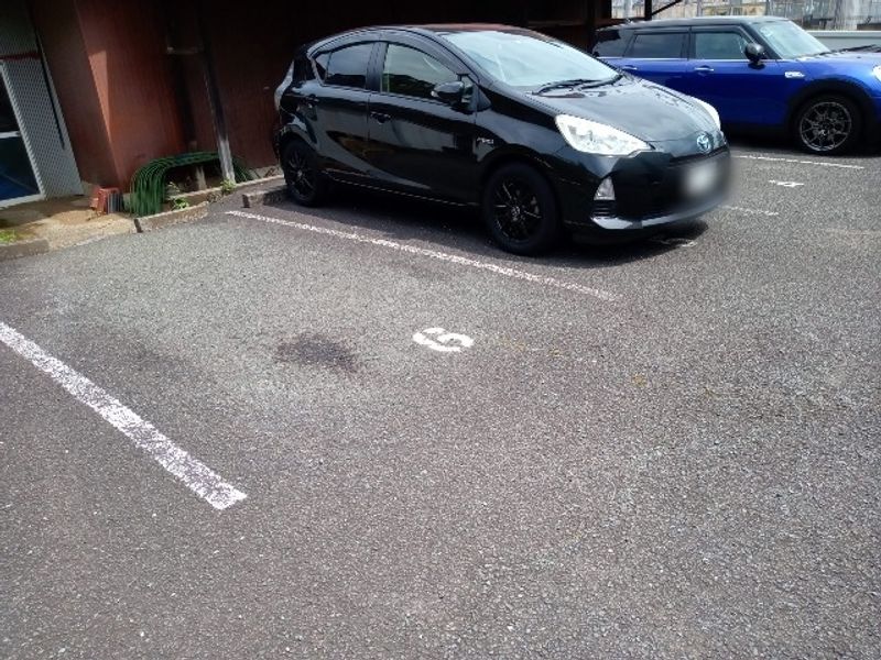 レオパレスクレアⅡ 駐車場