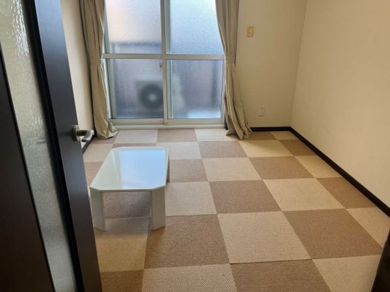 レオネクスト島上　セカンド 居間