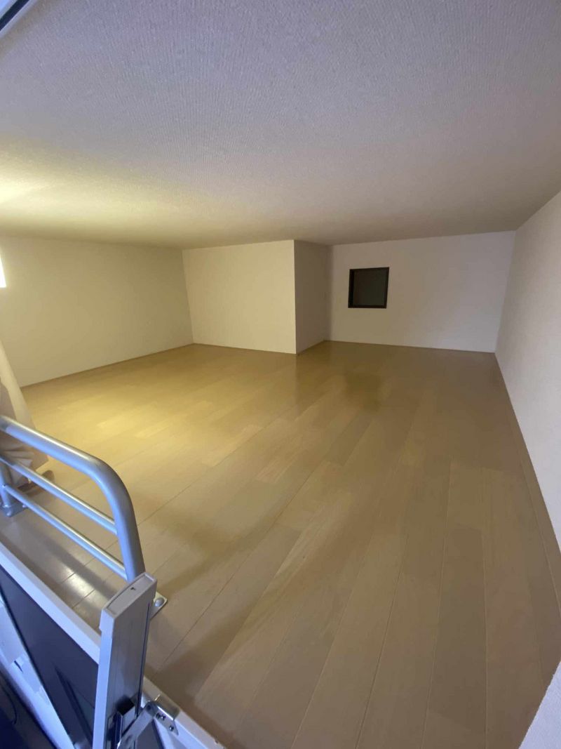 ミランダＥＡＲＴＨ 居間