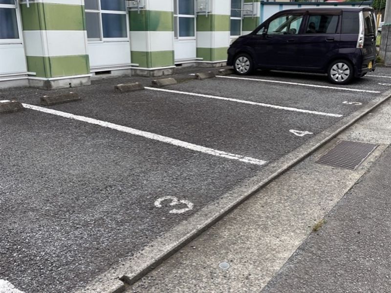 レオパレスＲＩＶＡ 駐車場