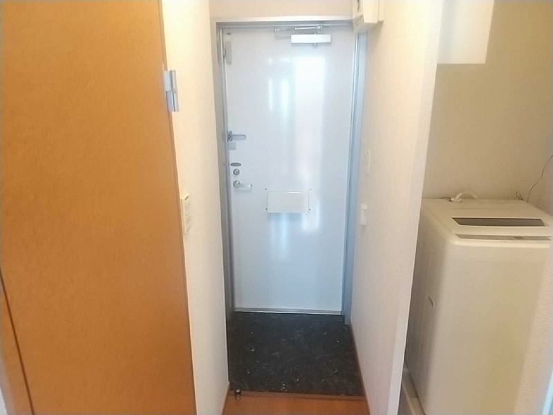 leopalace Kamiarai Residence 玄关