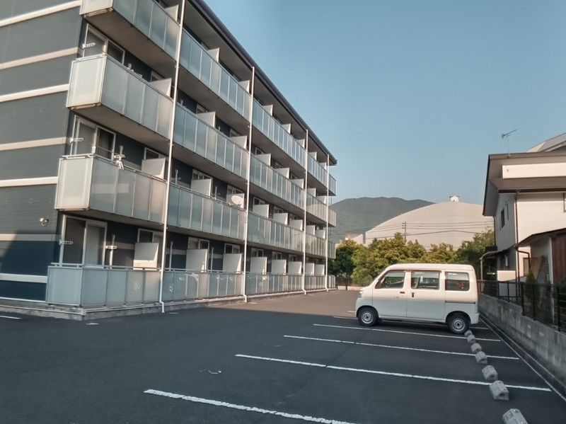 レオネクストドルチェイケベ 駐車場