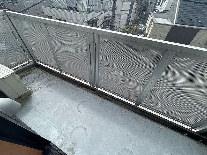 レオパレスパルフェタムール北沢 バルコニー