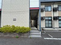 レオパレスル　ヴァン エントランス