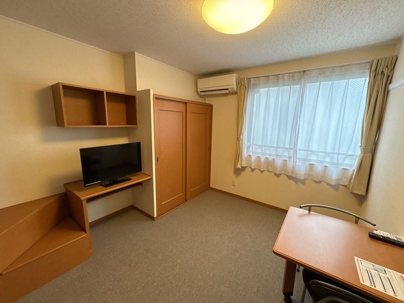 レオパレスレキア 居間