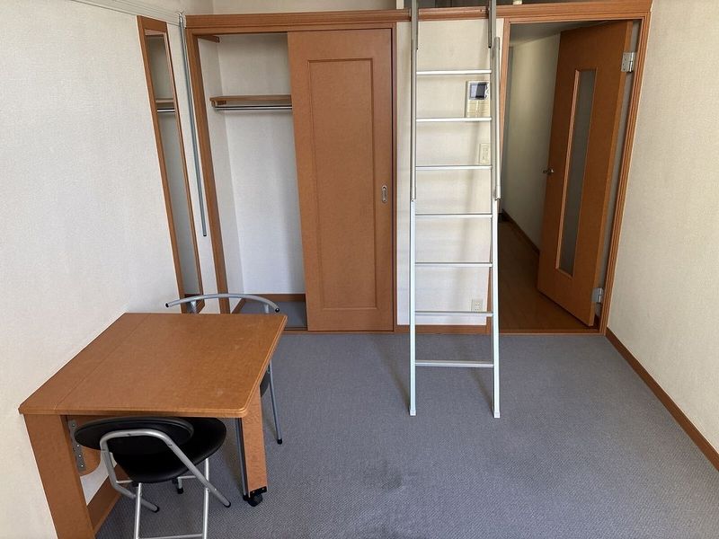 レオパレスヴィラ上峰 居間