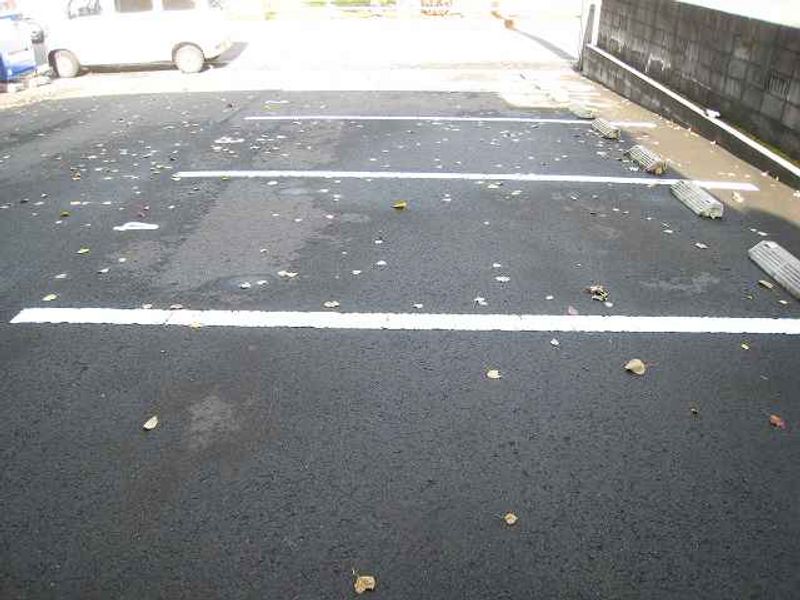 レオパレスＢＡＮＫＩＮ 駐車場