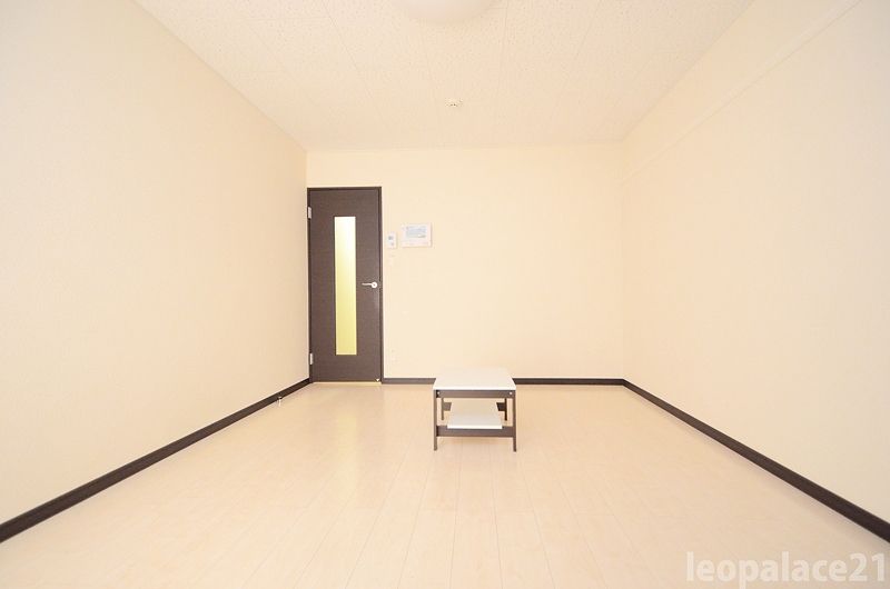 レオネクストグレイス　Ｋ 居間