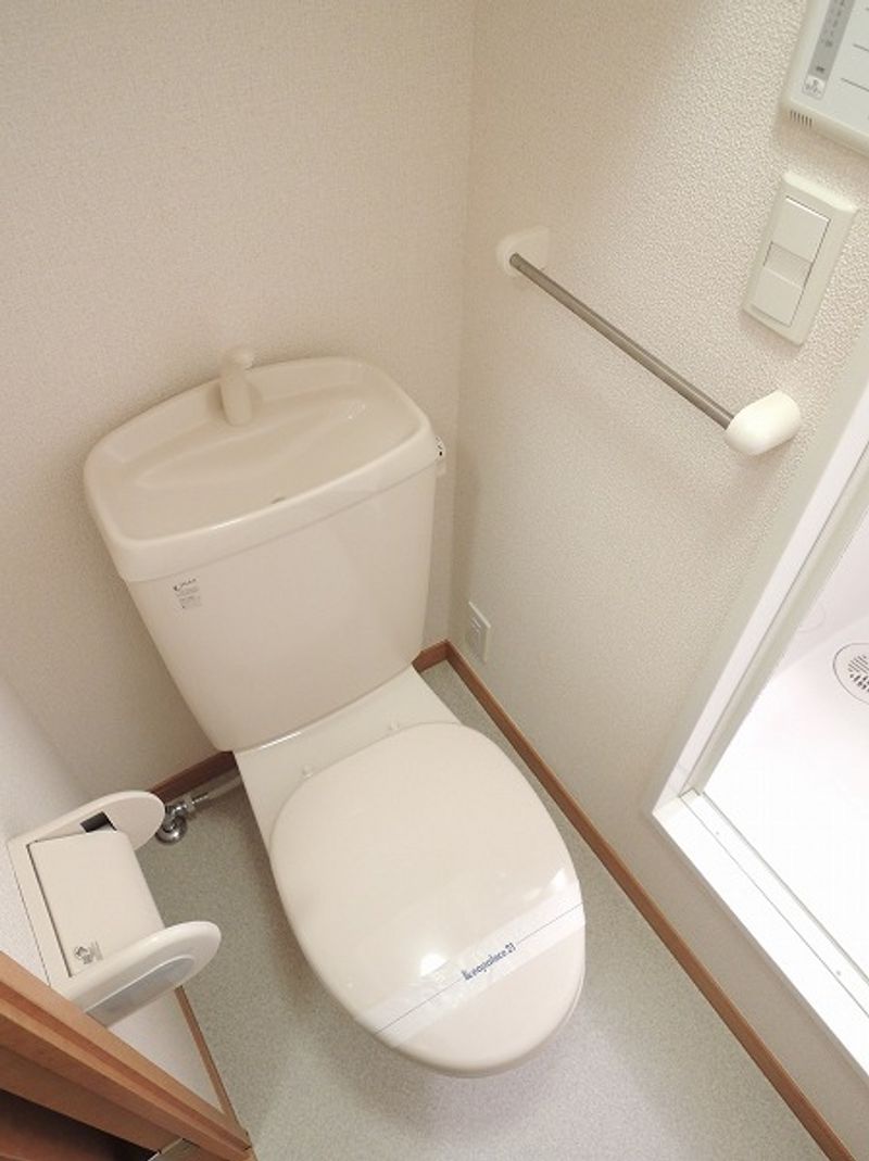 レオパレスサンヒルズ トイレ