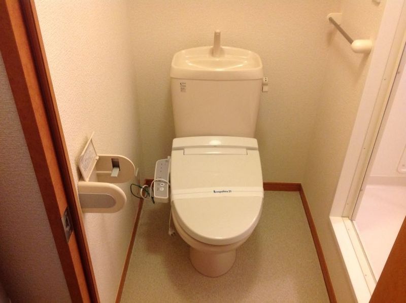 レオパレスＫウイング トイレ