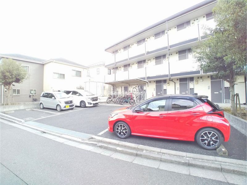 レオパレスＷＡＫＯ　３　　 駐車場