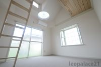レオパレス白山町 居間