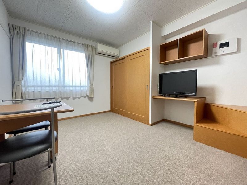 レオパレス白山荘 居間