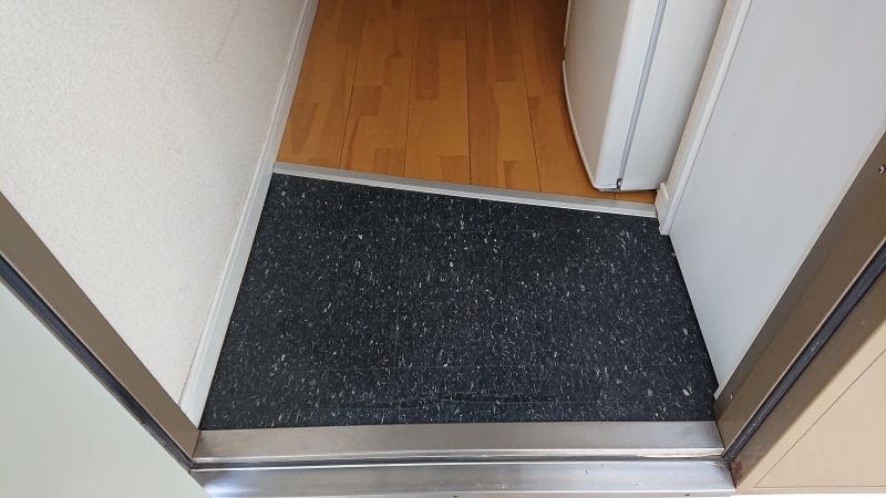 レオパレスウエストＩ 玄関
