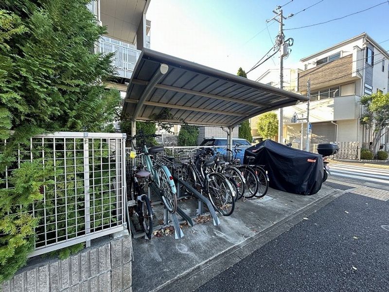 レオパレスラ　ピアンタ都立家政 共用部分